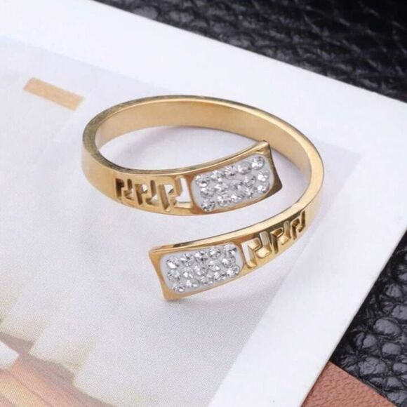 Chic Wrap Adjustable Ring Stainless Steel 18k Gold Plated Paved Shining Zirconia - Picture 11 of 11